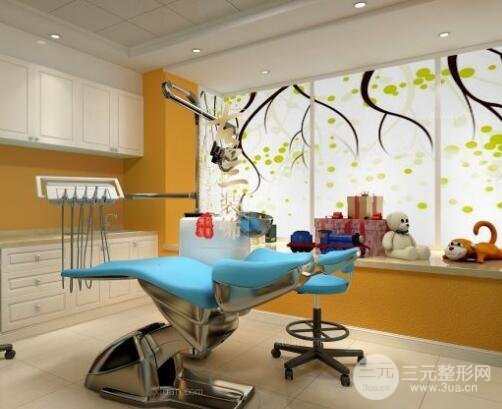  Anshan Stomatological Hospital is public or private