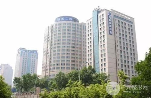  Cases of double eyelid in plastic surgery department of Zhejiang Second Hospital