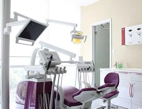  Which hospital is cheap and good for dental implant in Beijing