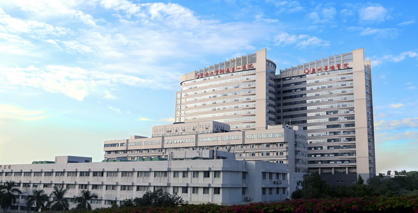 广州华侨医院整形是外包的吗