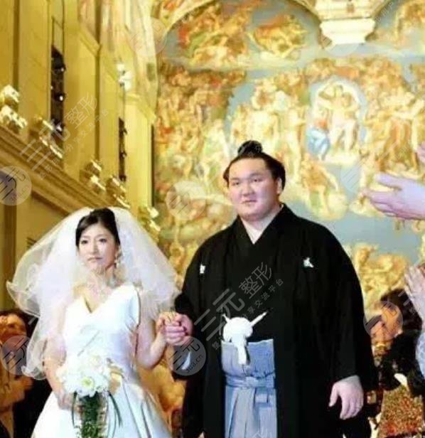 這稀有嬌艷玉女和300斤壯漢結(jié)婚