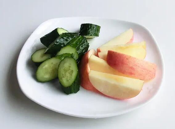 黄瓜和苹果煮水喝能减肥吗